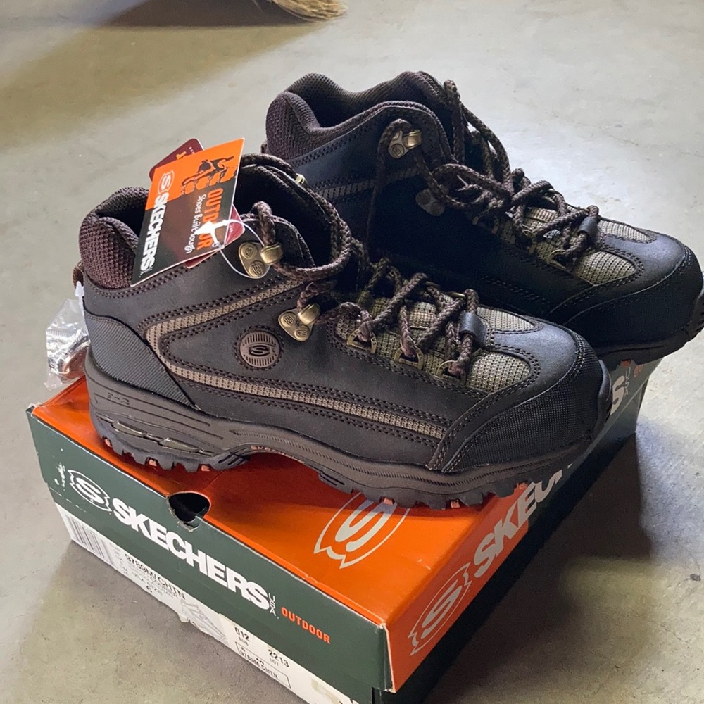 Boys Sketchers boots